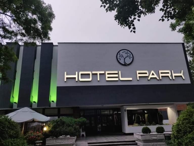 Hotel Park Opoczno Ngoại thất bức ảnh