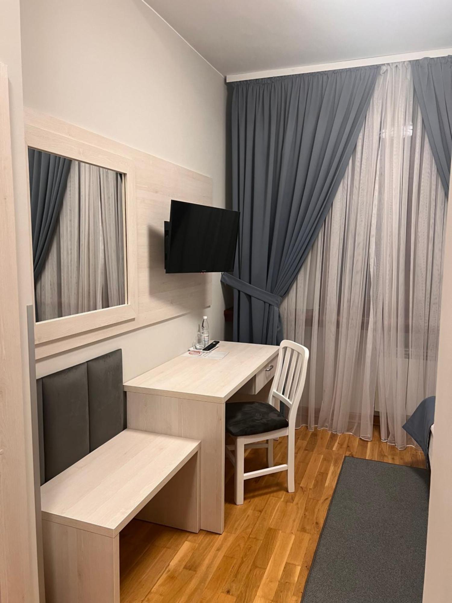 Hotel Park Opoczno Ngoại thất bức ảnh