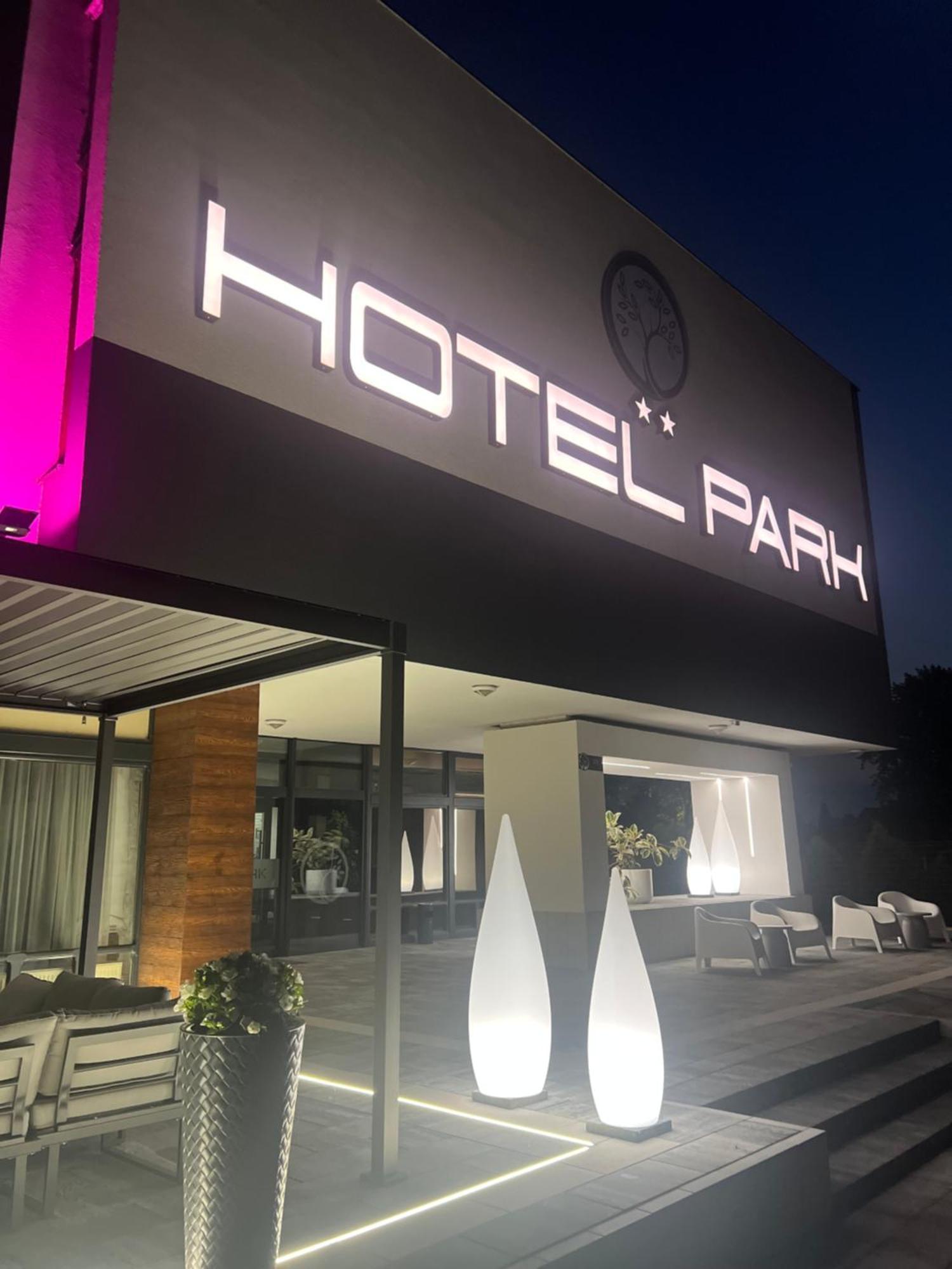 Hotel Park Opoczno Ngoại thất bức ảnh