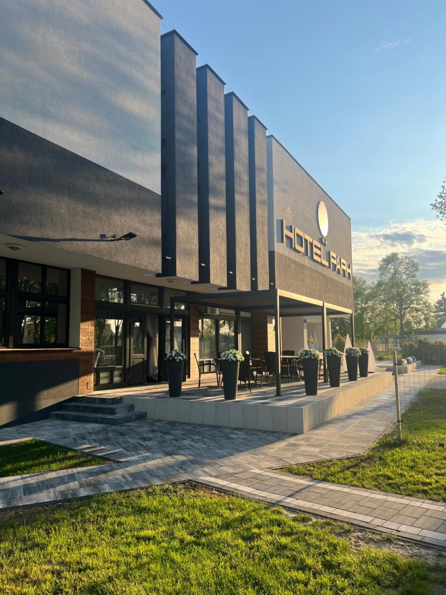 Hotel Park Opoczno Ngoại thất bức ảnh