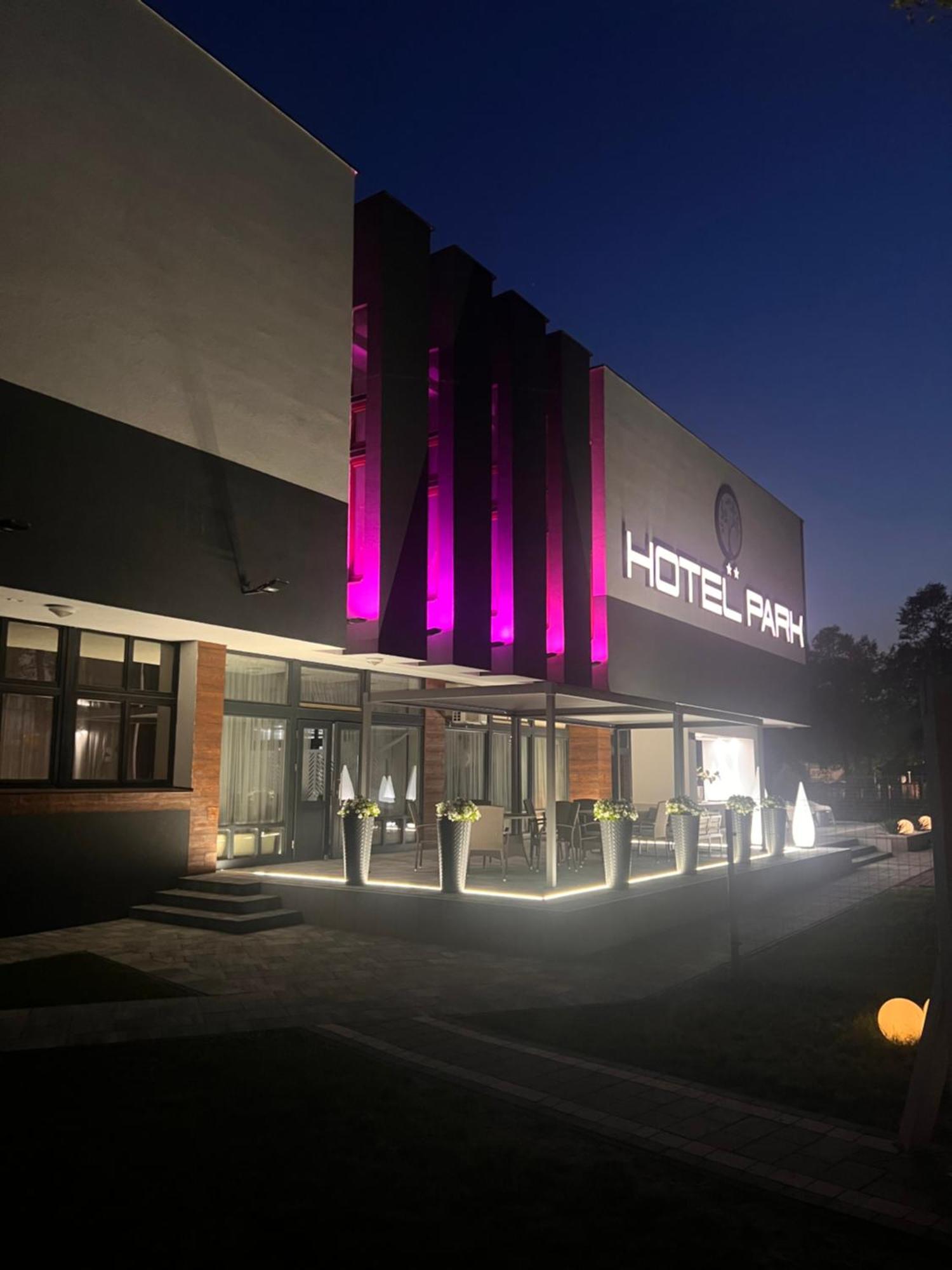 Hotel Park Opoczno Ngoại thất bức ảnh