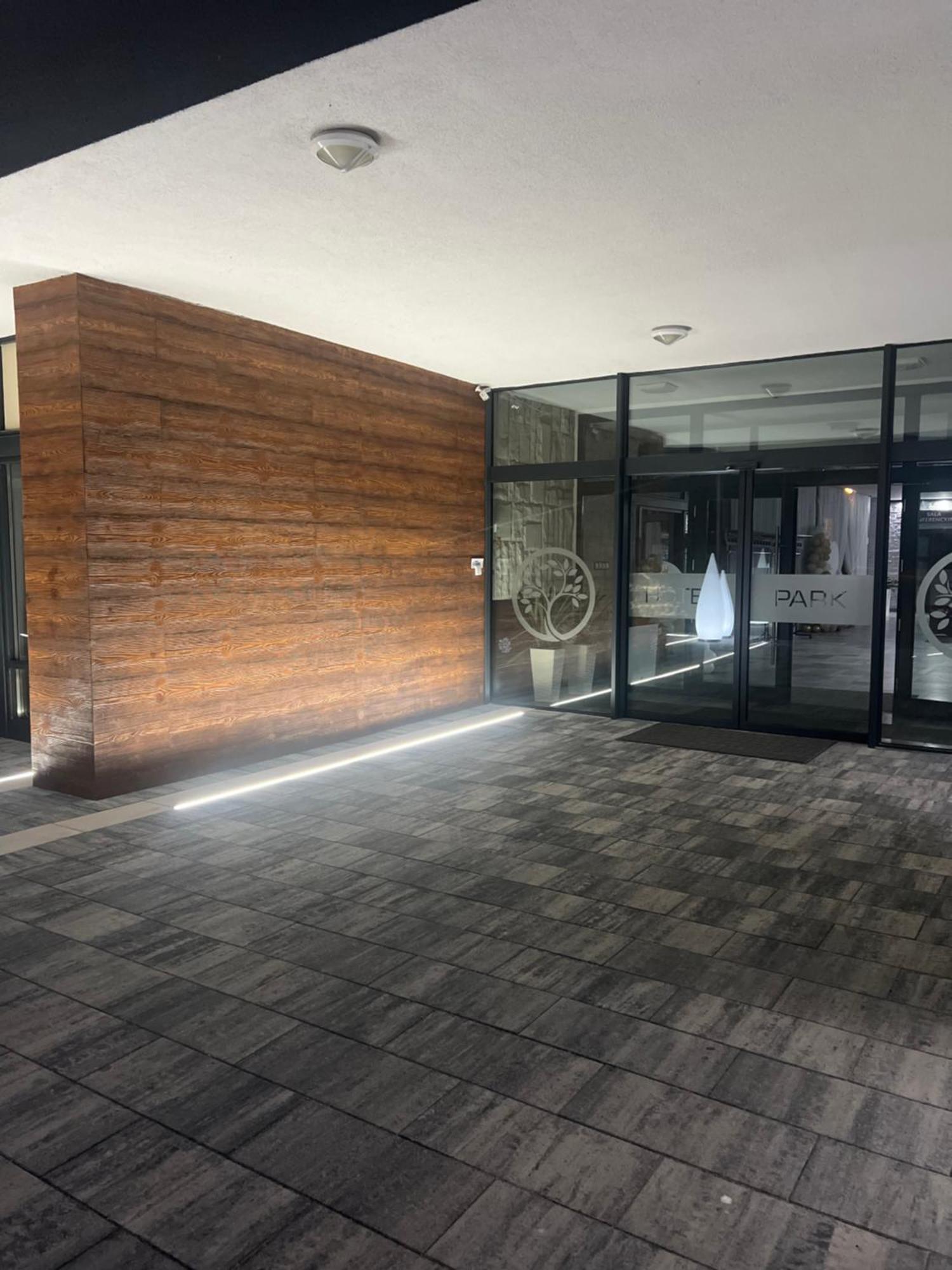 Hotel Park Opoczno Ngoại thất bức ảnh